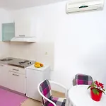 With A Parking Space - 11418 Apartman Makarska